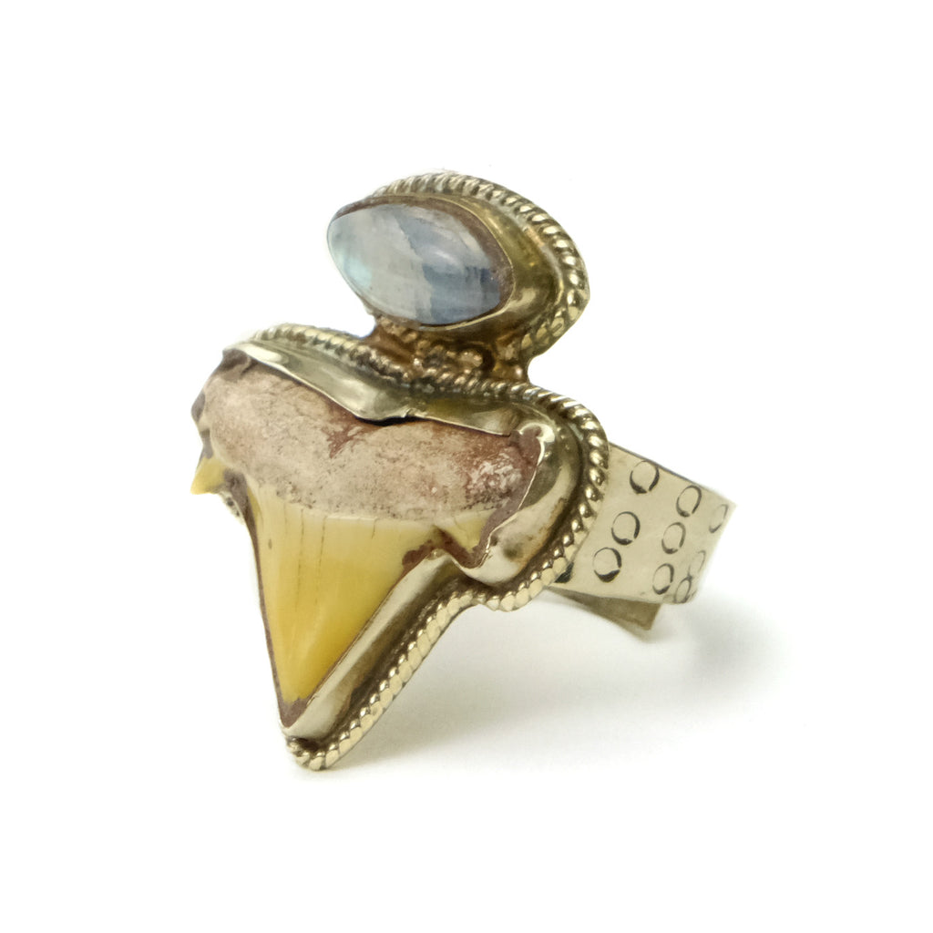 Shark Tooth Ring with Labradorite Cabochon