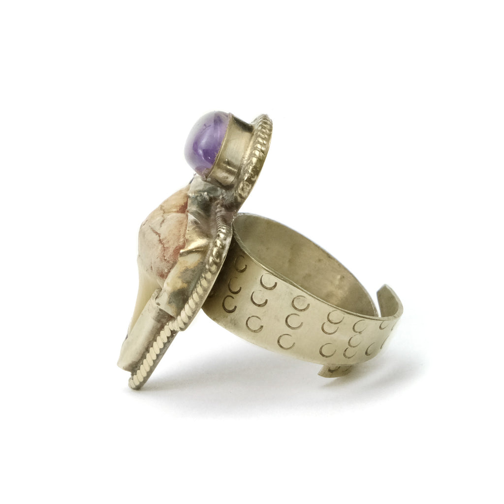 Shark Tooth Ring with Amethyst Cabochon