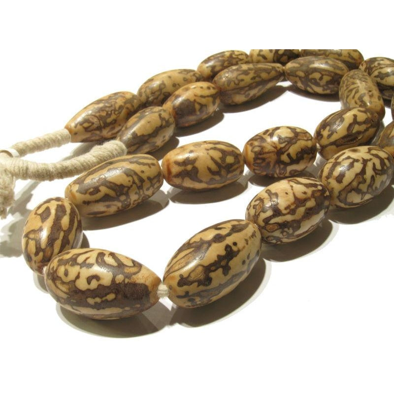 Kenya XL Doum Nut Beads 1