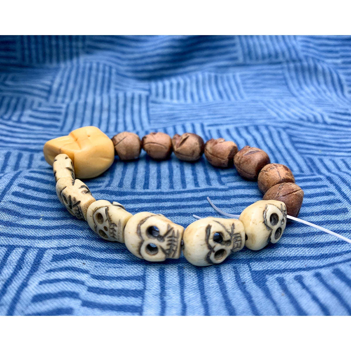 Skull Bracelet 6mm Wood Beads Choice of Ivory, Pink or Dark Brown Wood Beads  Stretchy - Etsy